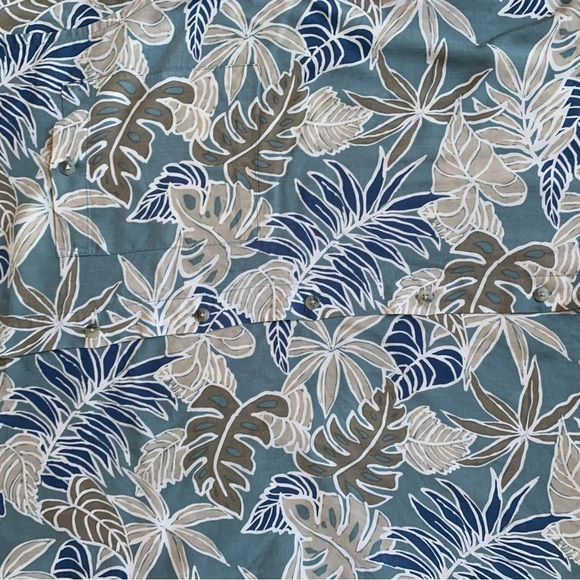 Hawaiian Shirt - Picture 2 of 5